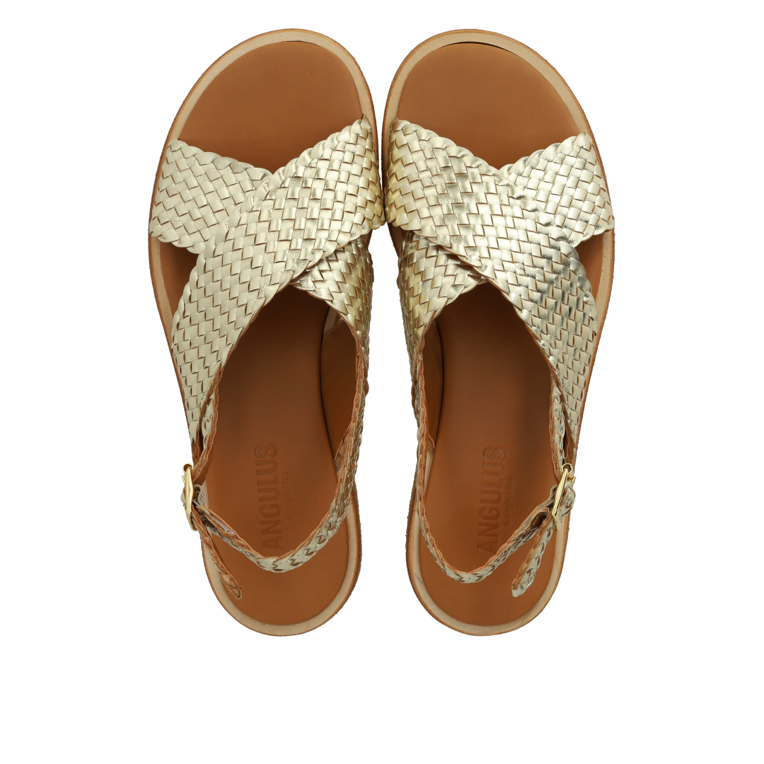 Angulus Håndflettet krydssandal 5637-105, Gold Braid