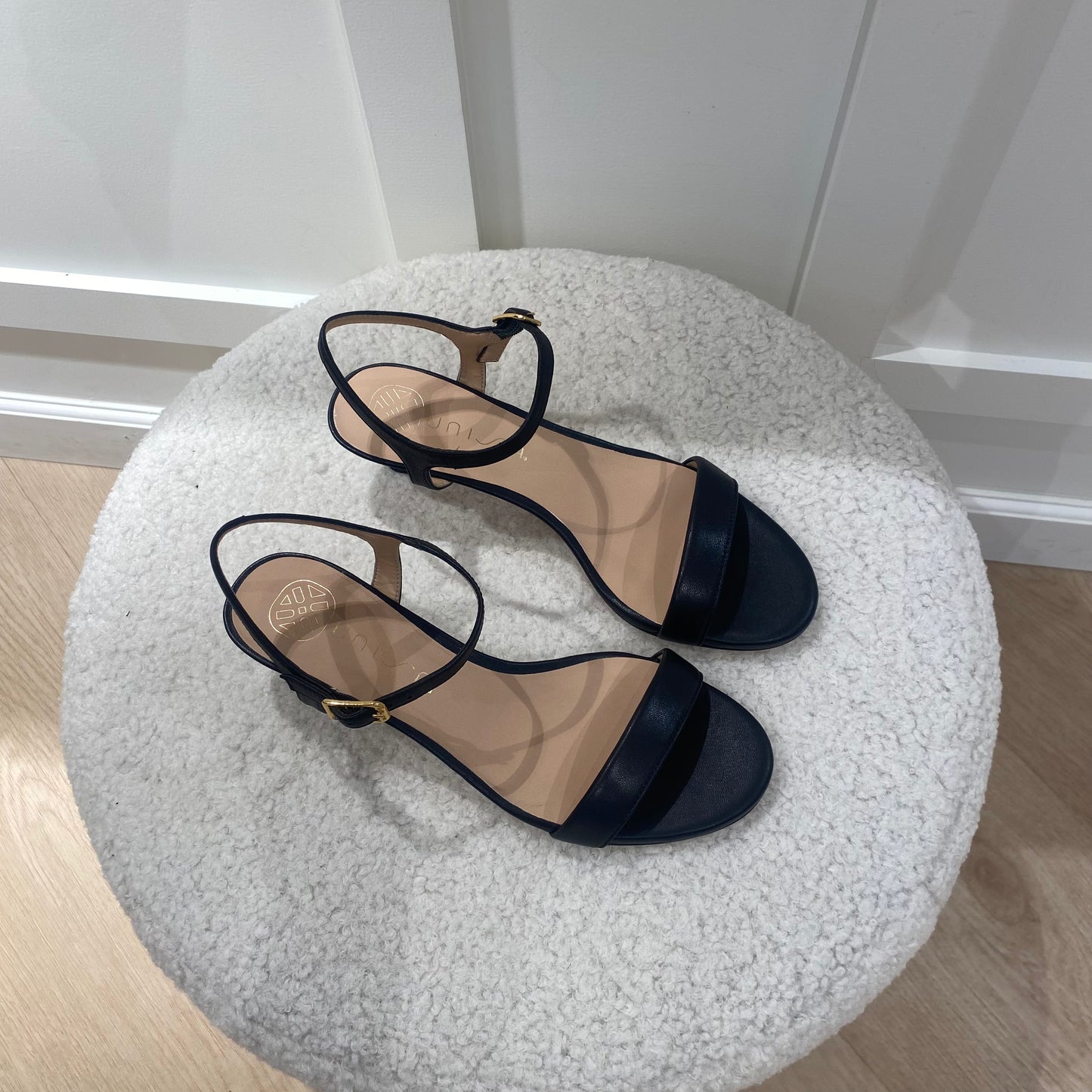 Unisa Ilma pump, Black