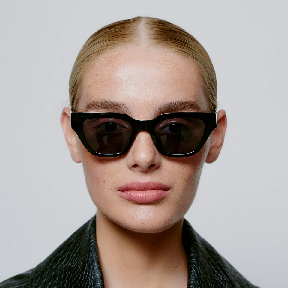 A. Kjærbede Kaws Solbrille, Black