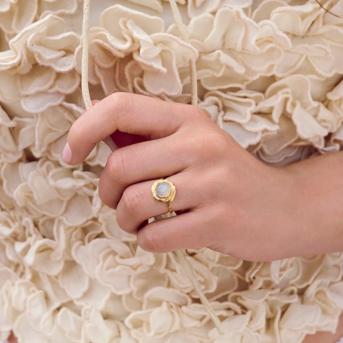 Maanesten 4867A Zahra Ring, Forgyldt