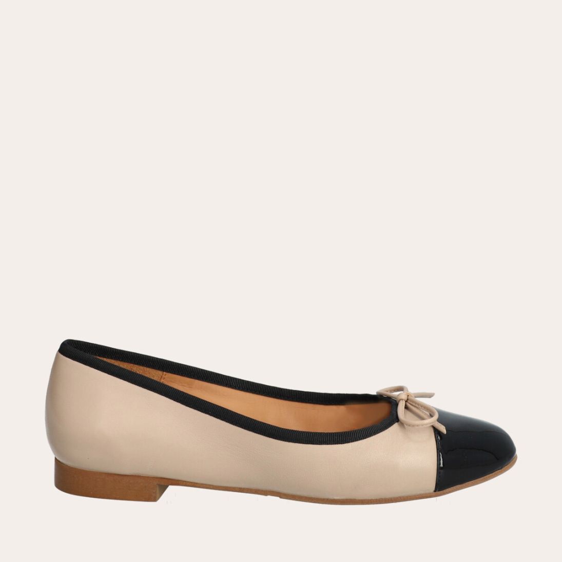 Billi Bi A1901 Håndlavet beige ballerina i glat læder