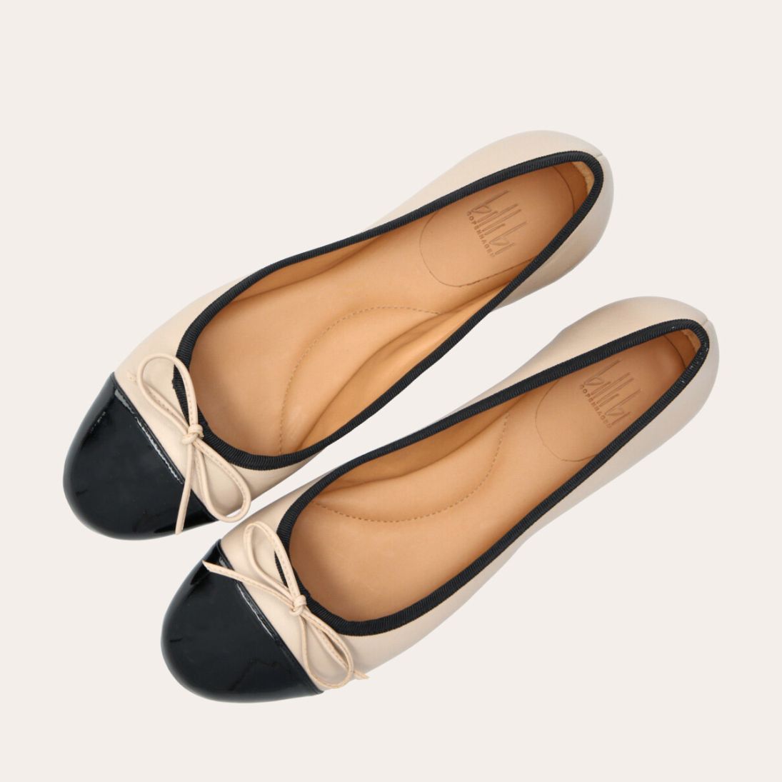 Billi Bi A1901 Håndlavet beige ballerina i glat læder
