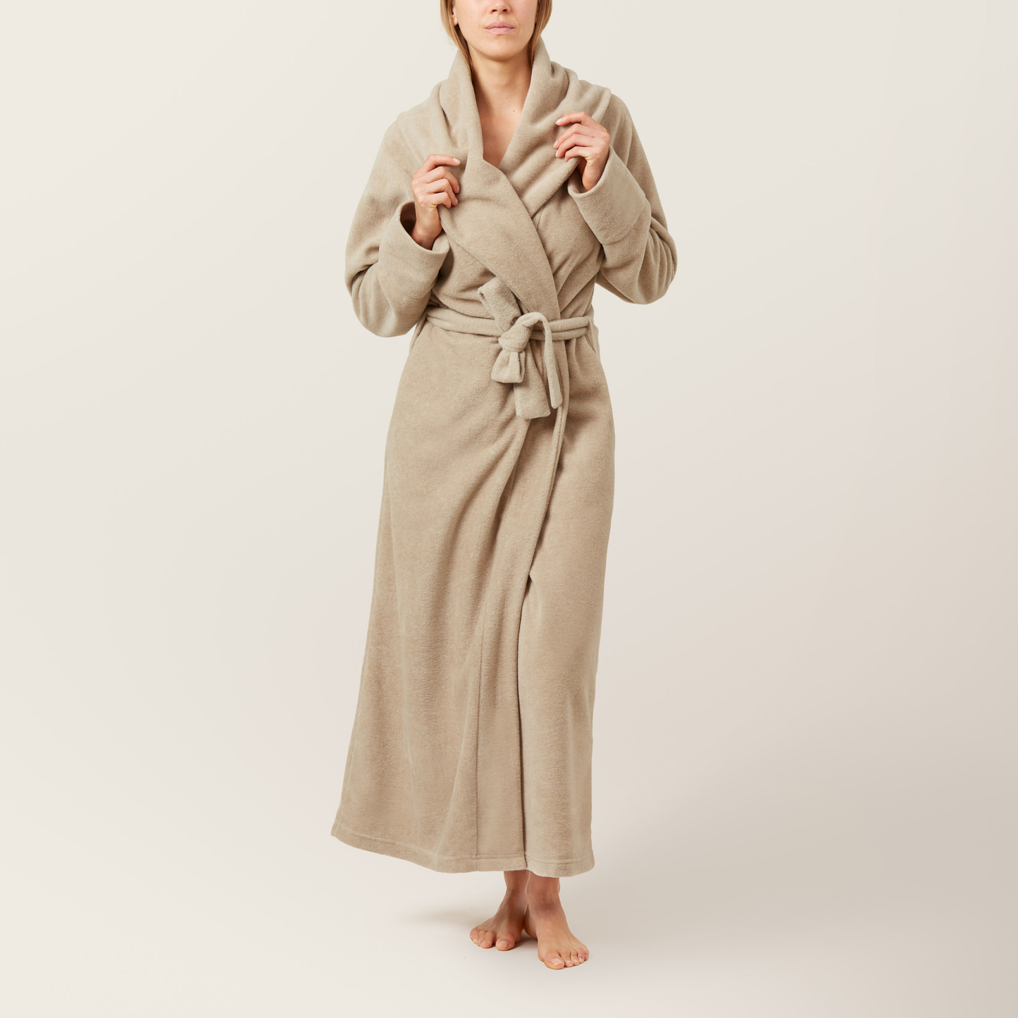 Karmameju Mount Everest Fleece Bathrobe, Beige