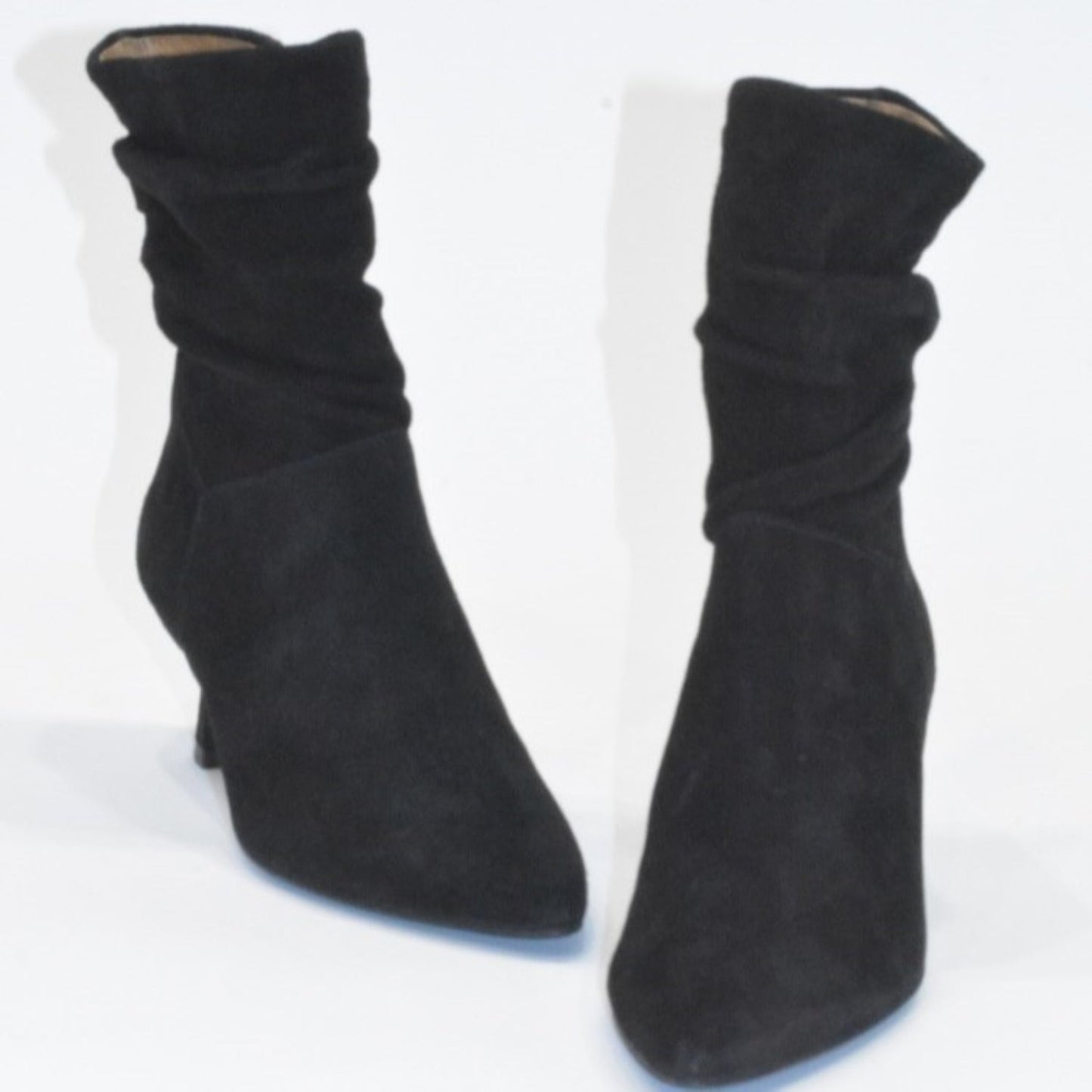 HOLLY S Black