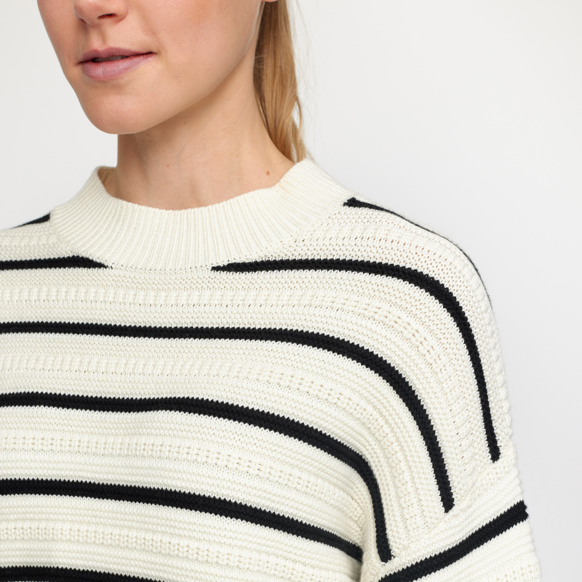 Esmé Studios Mille Pullover Knit