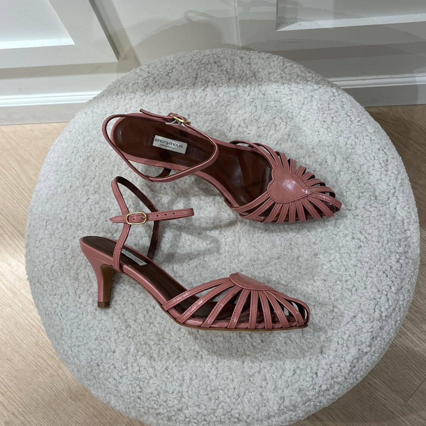 Anonymous Keesha 55 Crinkled goat, Misty Coral