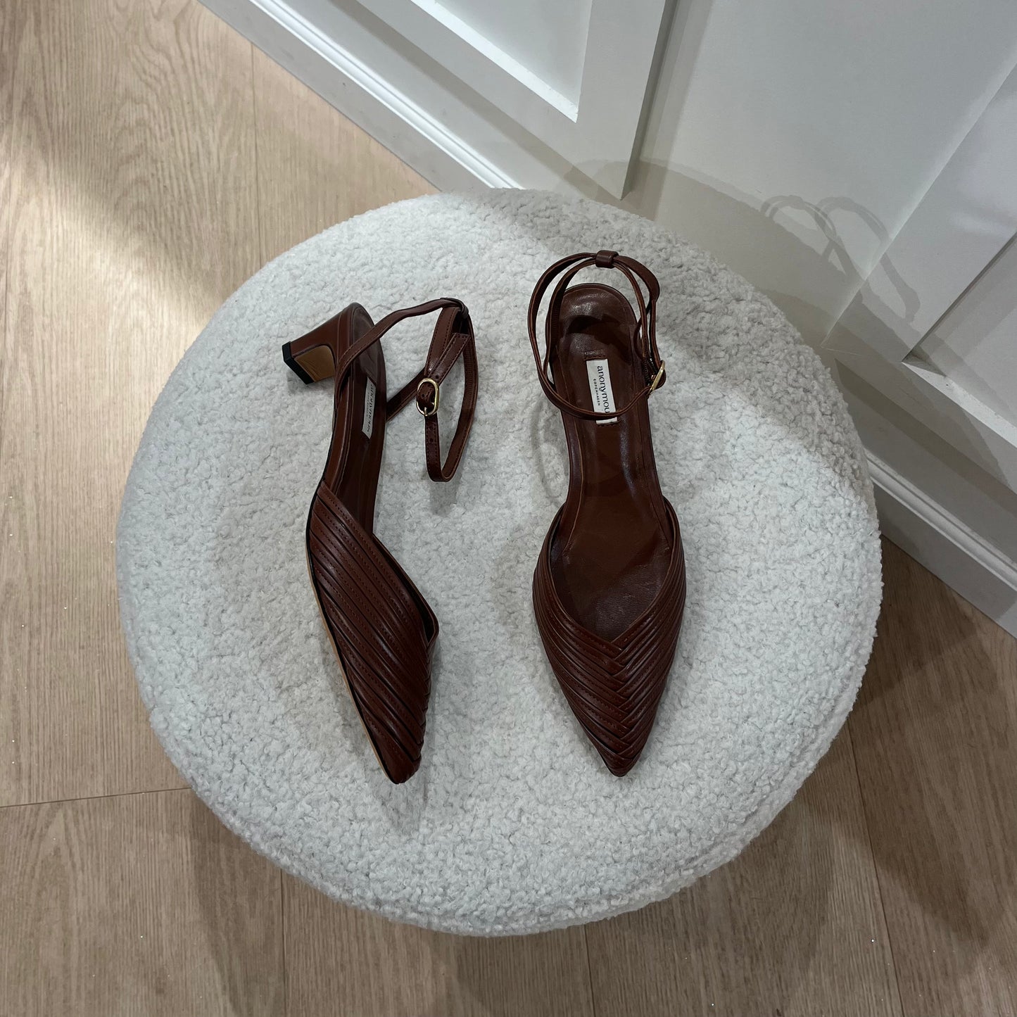 Anonymous Givia 40 Shiny lamb, Chocolate