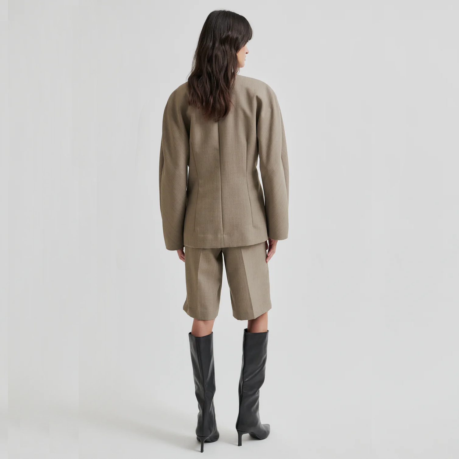 Second Female Levelup Tailored Shorts, Mid Brown Melange