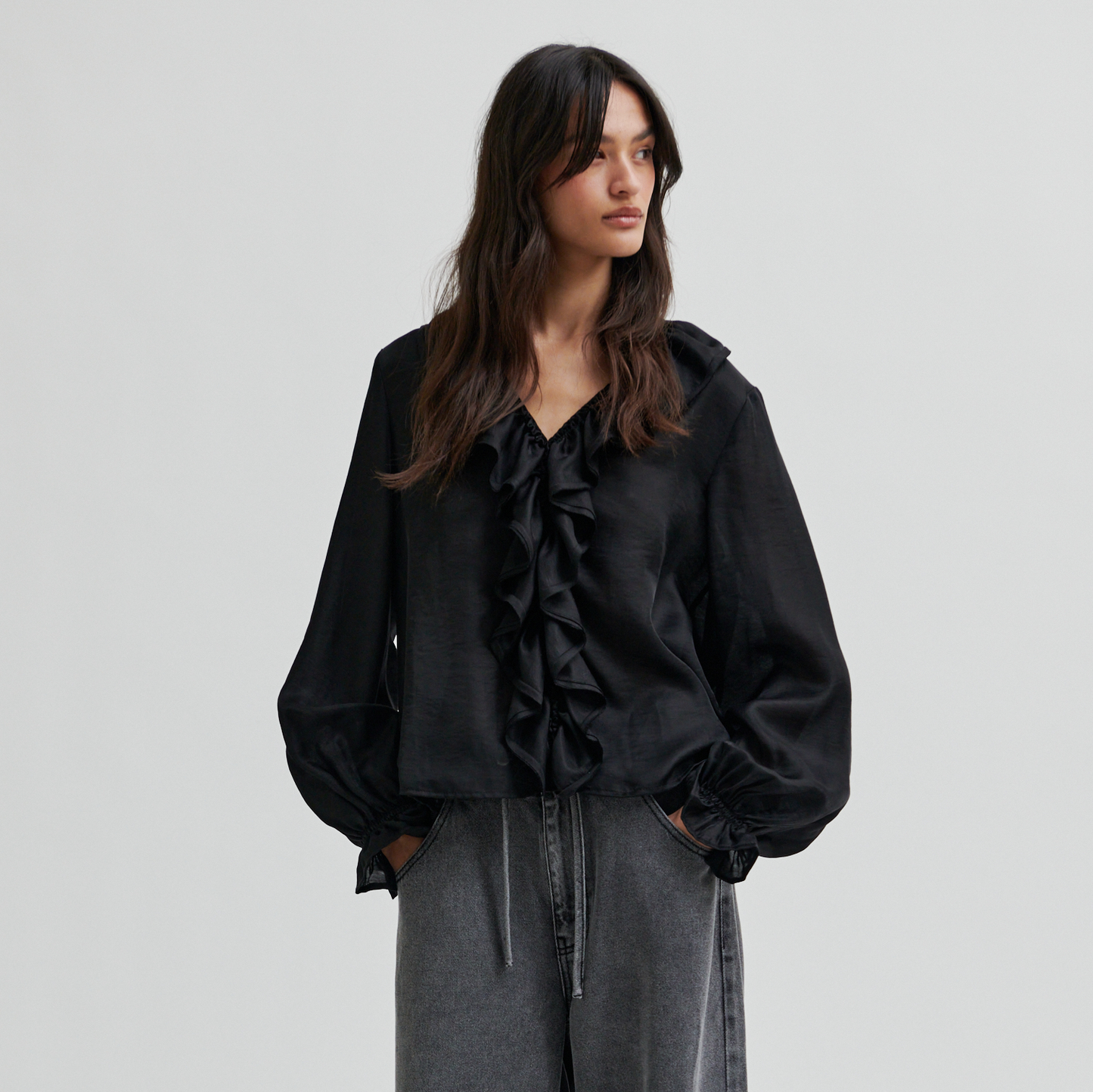 Second Female Saggie Blouse, Black